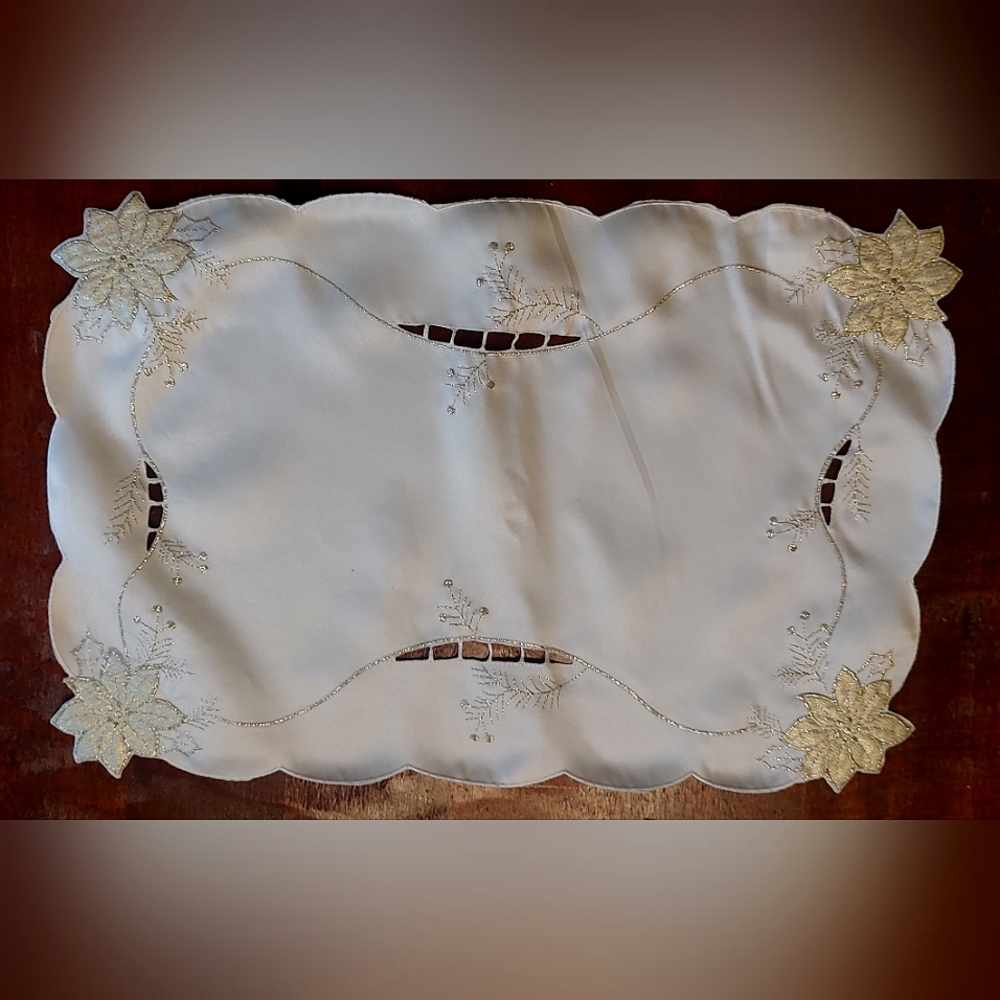 Elegant Cream Embroidered Placemats